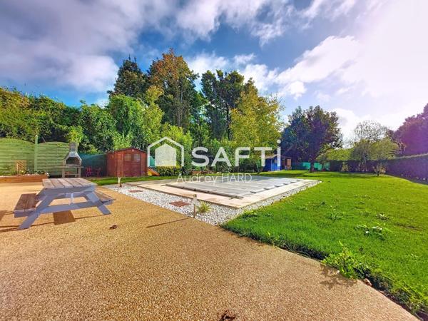 Au calme dans une impasse : maison familiale avec piscine