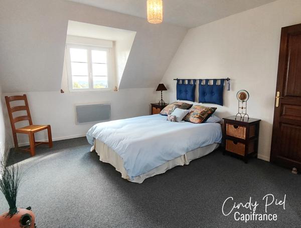 à vendre QUELNEUC (56) Dpt Morbihan, ancien presbytère P9 de 256 m² - Terrain de 4 600 m²