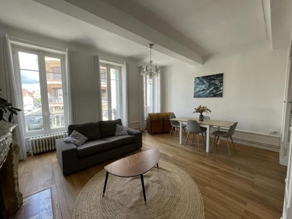 APPARTEMENT T3 MEUBLE A LOUER A LE COTEAU - AVENUE DE LA LIBERATION