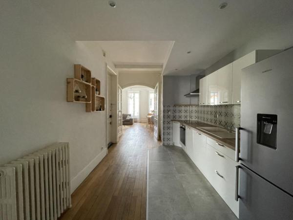 APPARTEMENT T3 MEUBLE A LOUER A LE COTEAU - AVENUE DE LA LIBERATION