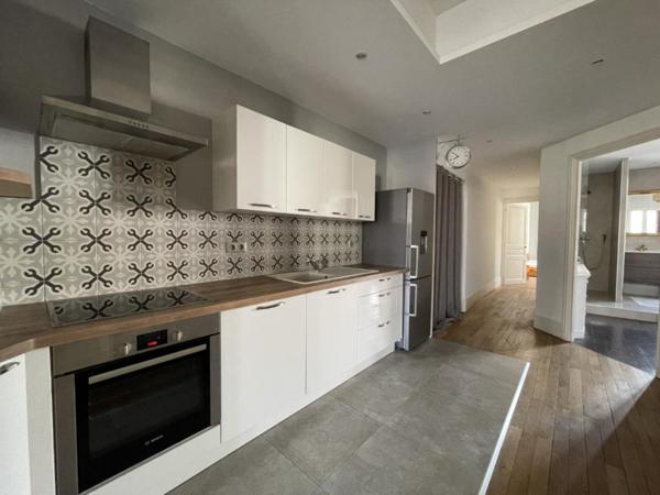 APPARTEMENT T3 MEUBLE A LOUER A LE COTEAU - AVENUE DE LA LIBERATION