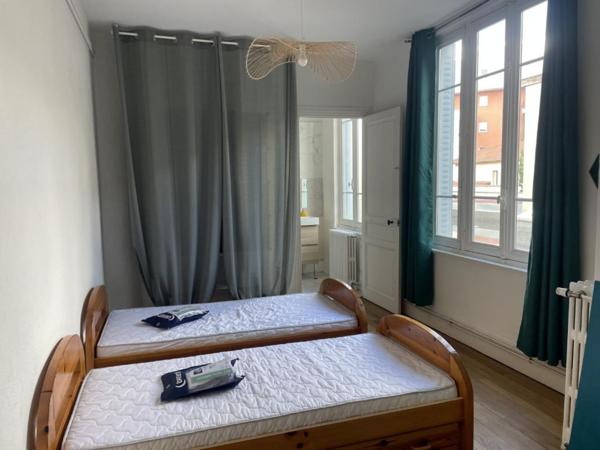 APPARTEMENT T3 MEUBLE A LOUER A LE COTEAU - AVENUE DE LA LIBERATION