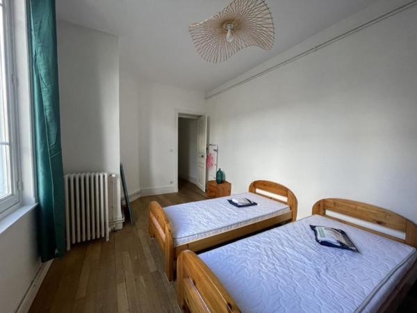 APPARTEMENT T3 MEUBLE A LOUER A LE COTEAU - AVENUE DE LA LIBERATION