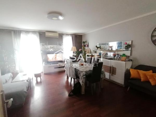 Maison familiale de 128m2 au sol avec jardin et garage située au Mée sur Seine