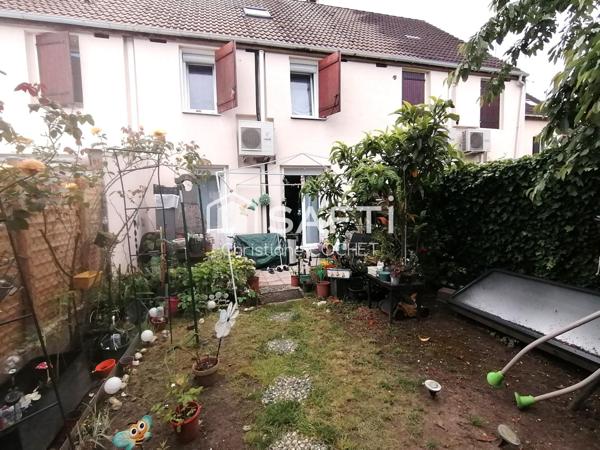 Maison familiale de 128m2 au sol avec jardin et garage située au Mée sur Seine