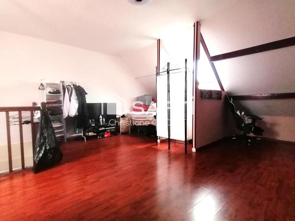 Maison familiale de 128m2 au sol avec jardin et garage située au Mée sur Seine