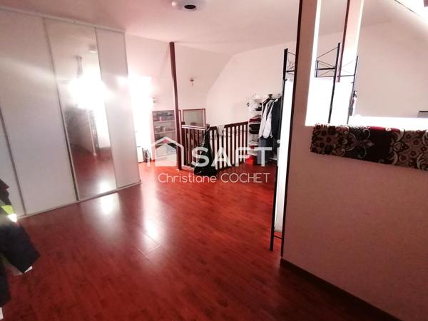 Maison familiale de 128m2 au sol avec jardin et garage située au Mée sur Seine