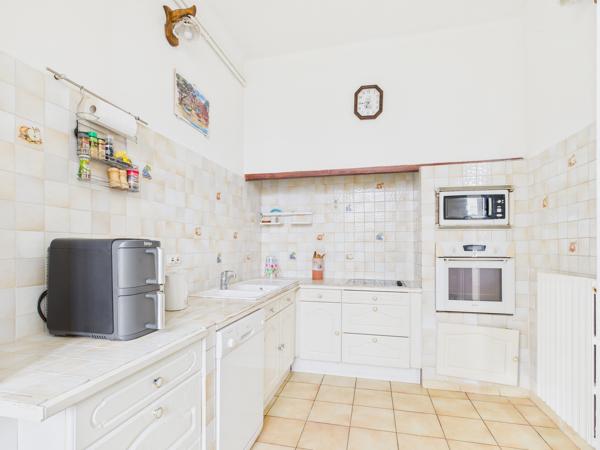 TOULON – SIBLAS | MAISON DE CARACTÈRE – 219 M² – VUE & POTENTIEL