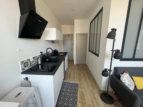 Appartement à louer 570 € CC Dax 1 pièce 22 m² DPE E
