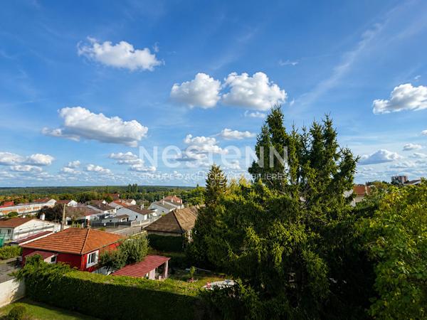 CHAUMONT - T3 DE 83 M² DANS RESIDENCE SECURISEE AVEC ASCENSEUR ET BALCON SANS VIS-À-VIS + 2 STATIONNEMENTS