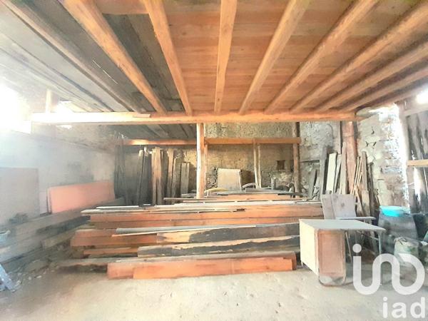 Maison de campagne 1 pièce de 150 m² à Sainte-Fortunade (19490)