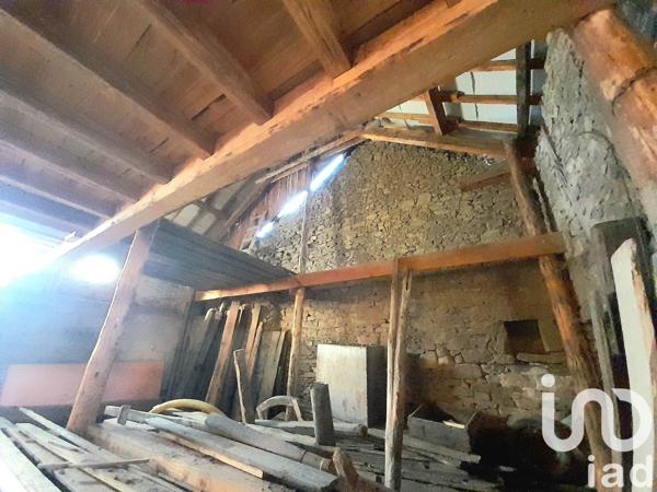 Maison de campagne 1 pièce de 150 m² à Sainte-Fortunade (19490)