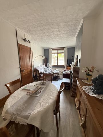 SAINT-HONORÉ  - MAISON D'ENVIRON 100M² AVEC 4 CHAMBRES ET EXTÉRIEUR