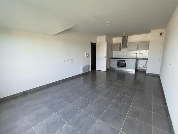 APPARTEMENT T3 AVEC GARAGE