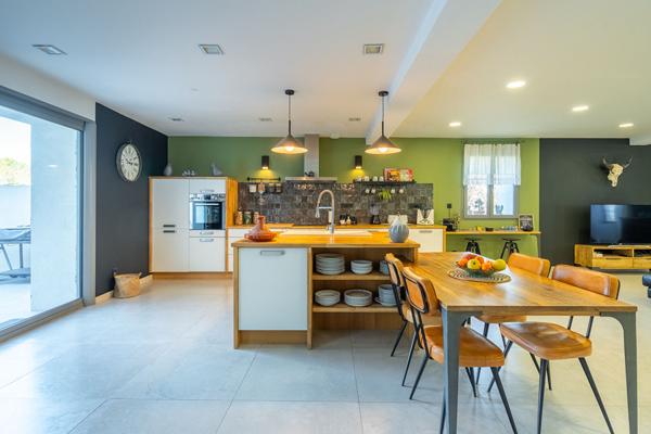 Maison de village avec piscine