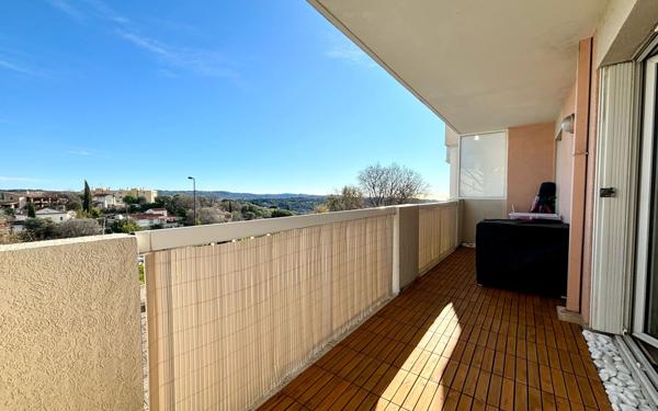 Appartement à vendre    4 pièces • 77 m2 Grasse