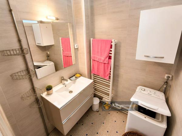 Vente                                                      Appartement
                        
                     3 pièces                      56 m2                     à Saint-Jean-de-Monts