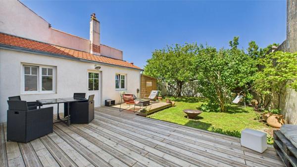 Charmante maison de ville familiale avec jardin – Quartier La Pallice à La Rochelle.