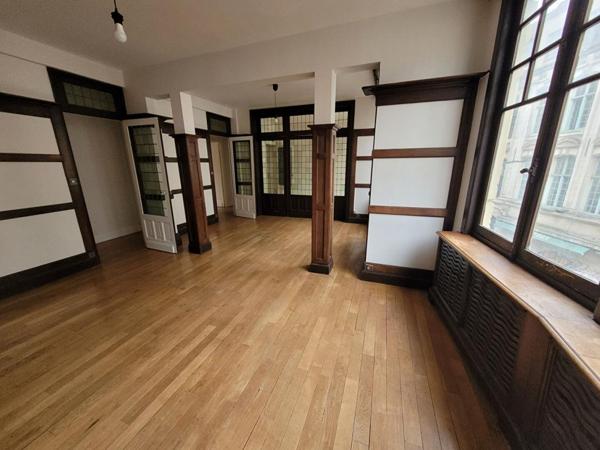 Lille  Rue grande Chaussée Appartement  T4