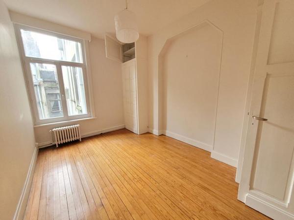 Lille  Rue grande Chaussée Appartement  T4