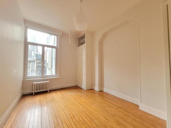 Lille  Rue grande Chaussée Appartement  T4