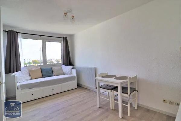 Appartement à louer 1 pièce 17.92m² Royan (17200)
