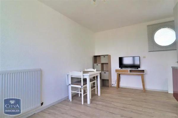 Appartement à louer 1 pièce 17.92m² Royan (17200)