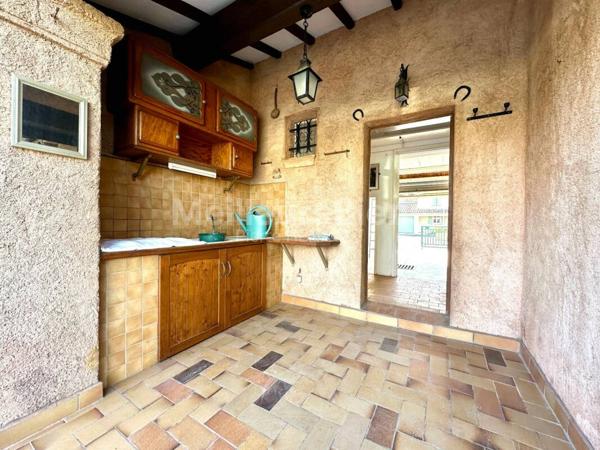 BELLE MAISON 4 PIECES AVEC GARAGE ET VERANDA EN CENTRE VILLE DE SAINTE-MAXIME