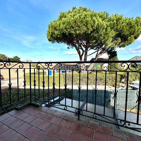 BELLE MAISON 4 PIECES AVEC GARAGE ET VERANDA EN CENTRE VILLE DE SAINTE-MAXIME