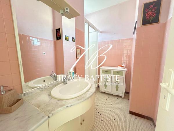 Une maison aux multiples possibilités à découvrir à Nohic