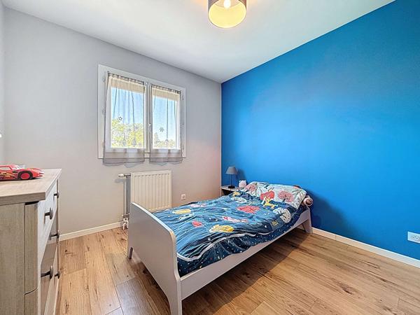 A VENDRE - ROQUES - Maison T5 d'environ 135,17 m² avec piscine et garage