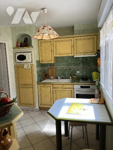 Deux maisons a usage d'habitation avec petit jardin attenant