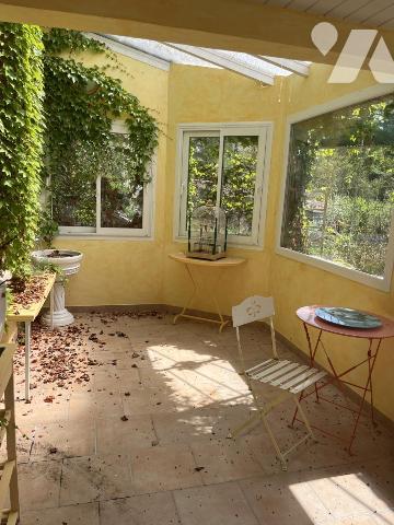 Deux maisons a usage d'habitation avec petit jardin attenant