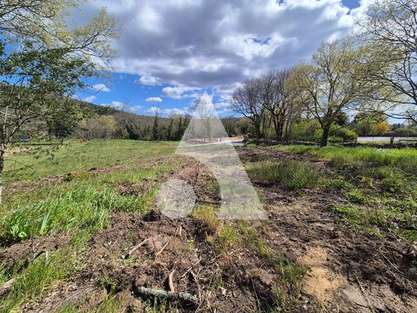 Terrain 850 m2