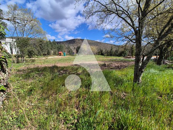 Terrain 850 m2