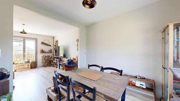 ETREPAGNY Sous sol 3 chambres Jardin Centre ville Plain pied
