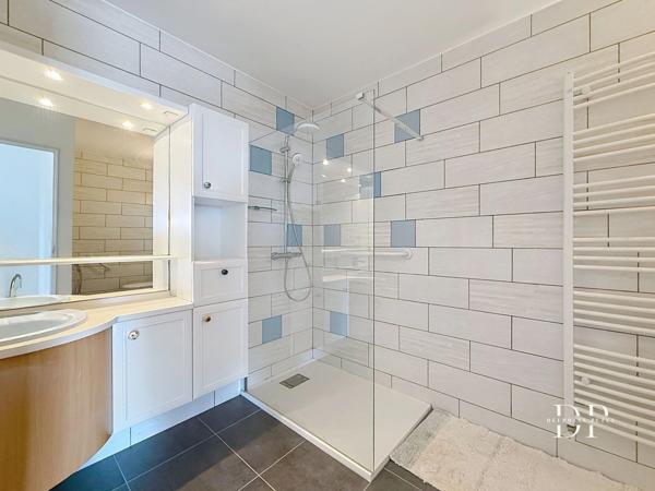 Maison à vendre 5 pièces 222 m², CRANVES SALES (74) Terrain 1 450 m²