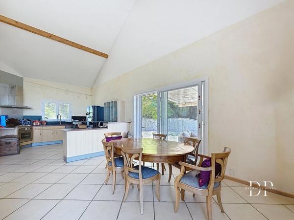 Maison à vendre 5 pièces 222 m², CRANVES SALES (74) Terrain 1 450 m²