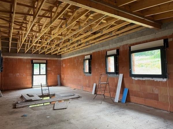 Maison neuve à terminer