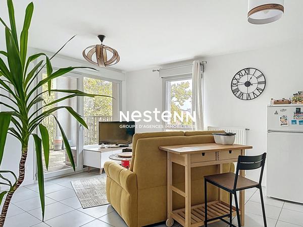 SATHONAY CAMP APPARTEMENT T2 DERNIER ETAGE AVEC LOGGIA ET PLACE DE PARKING INCLUSE