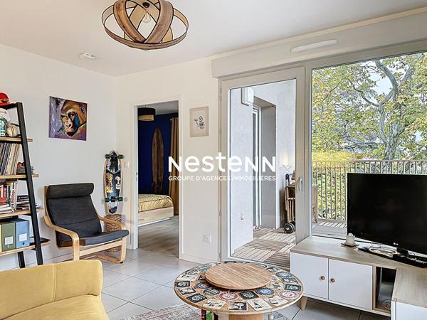 SATHONAY CAMP APPARTEMENT T2 DERNIER ETAGE AVEC LOGGIA ET PLACE DE PARKING INCLUSE