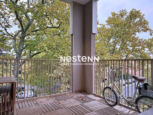 SATHONAY CAMP APPARTEMENT T2 DERNIER ETAGE AVEC LOGGIA ET PLACE DE PARKING INCLUSE