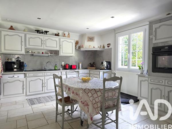 Maison à vendre 9 pièces 231,44 m² Bellevigne