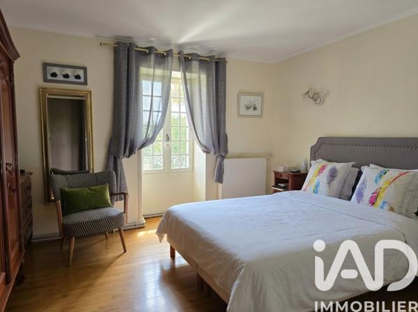 Maison à vendre 9 pièces 231,44 m² Bellevigne