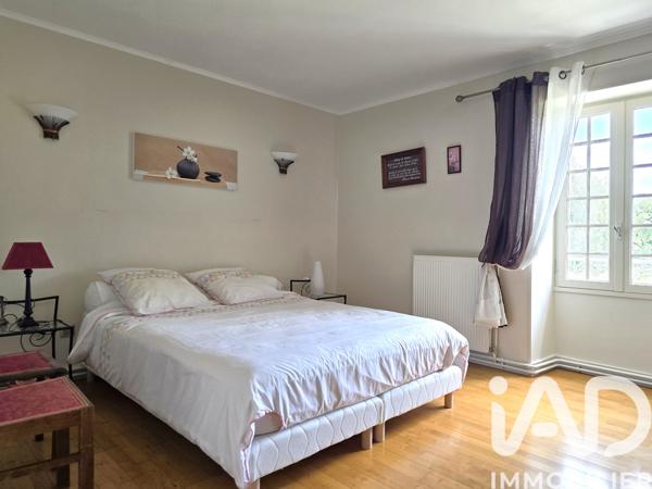 Maison à vendre 9 pièces 231,44 m² Bellevigne