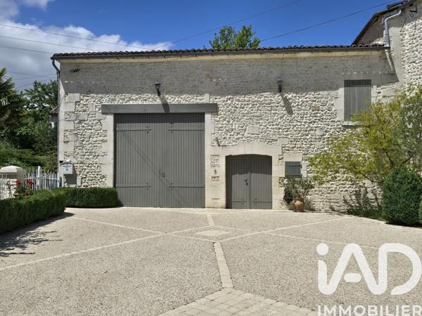 Maison à vendre 9 pièces 231,44 m² Bellevigne