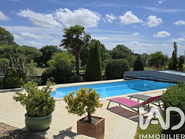 Maison à vendre 9 pièces 231,44 m² Bellevigne