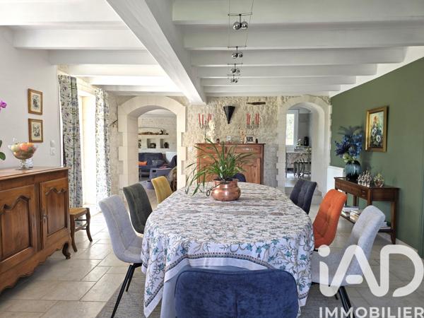 Maison à vendre 9 pièces 231,44 m² Bellevigne