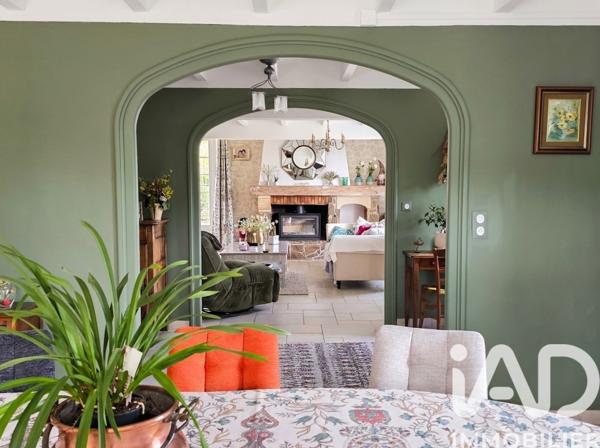Maison à vendre 9 pièces 231,44 m² Bellevigne