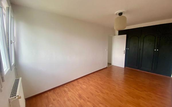 Appartement à vendre    3 pièces • 82,35 m2 Lormont